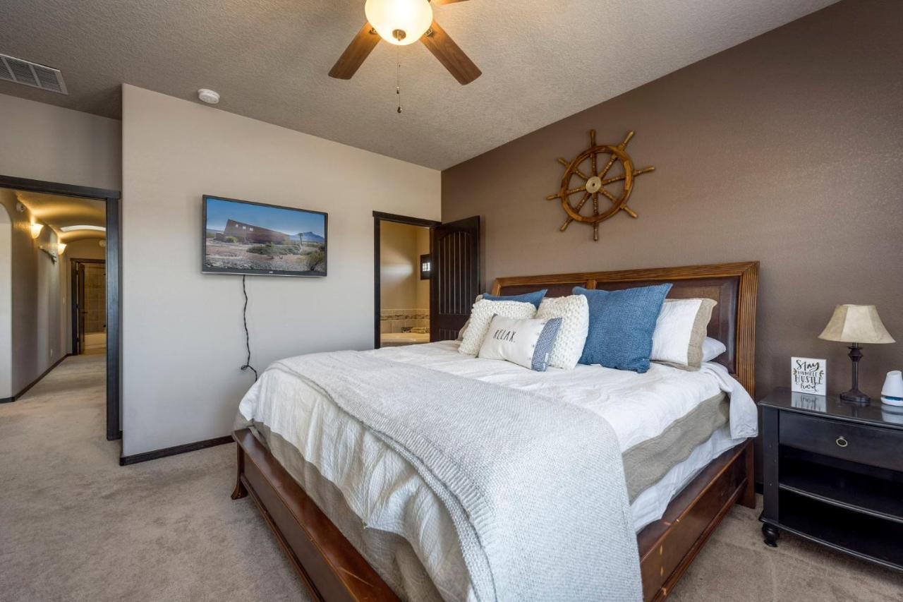 Turtleback Oasis - Minutes To Lake, Hot Springs, Golf - Luxurious, Spacious And Equipped Elephant Butte Екстериор снимка
